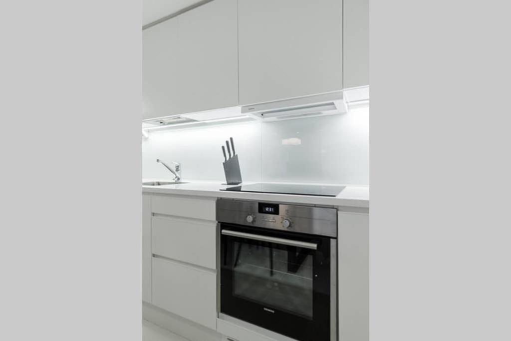 Sleek And Spacious 3 Bedroom Apartment In City Centre Helsinki Dış mekan fotoğraf