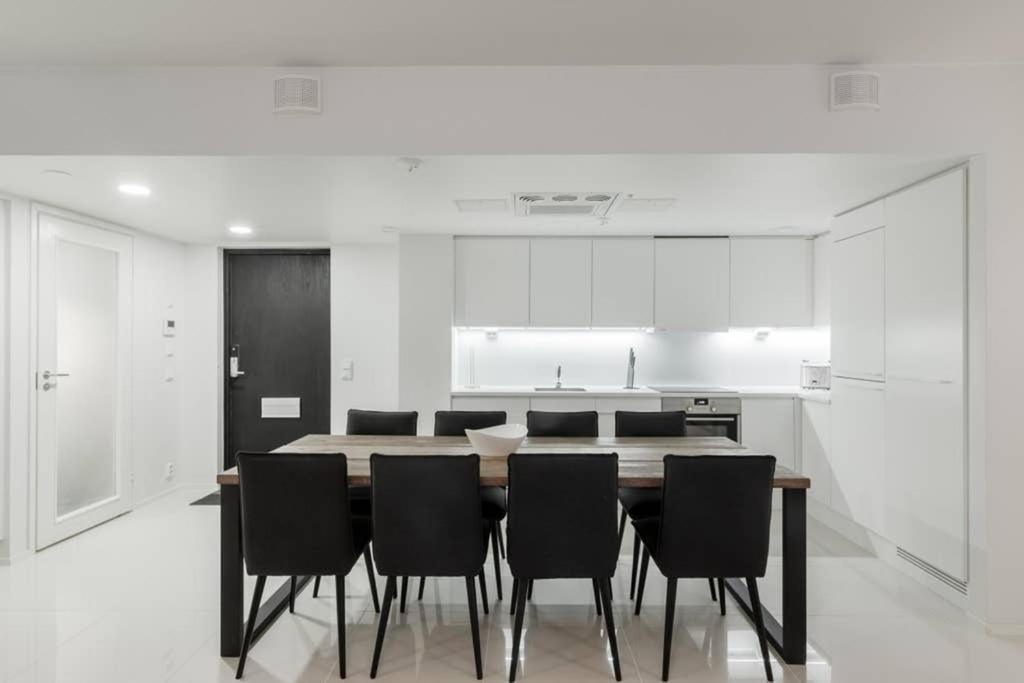 Sleek And Spacious 3 Bedroom Apartment In City Centre Helsinki Dış mekan fotoğraf