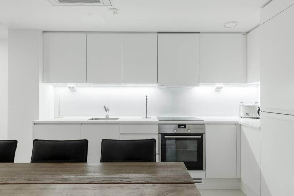 Sleek And Spacious 3 Bedroom Apartment In City Centre Helsinki Dış mekan fotoğraf